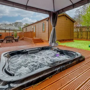 Family Luxury Retreat With Hot Tub , York United Kingdom