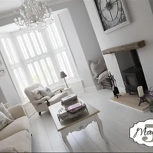 Maison 5 , Harrogate United Kingdom